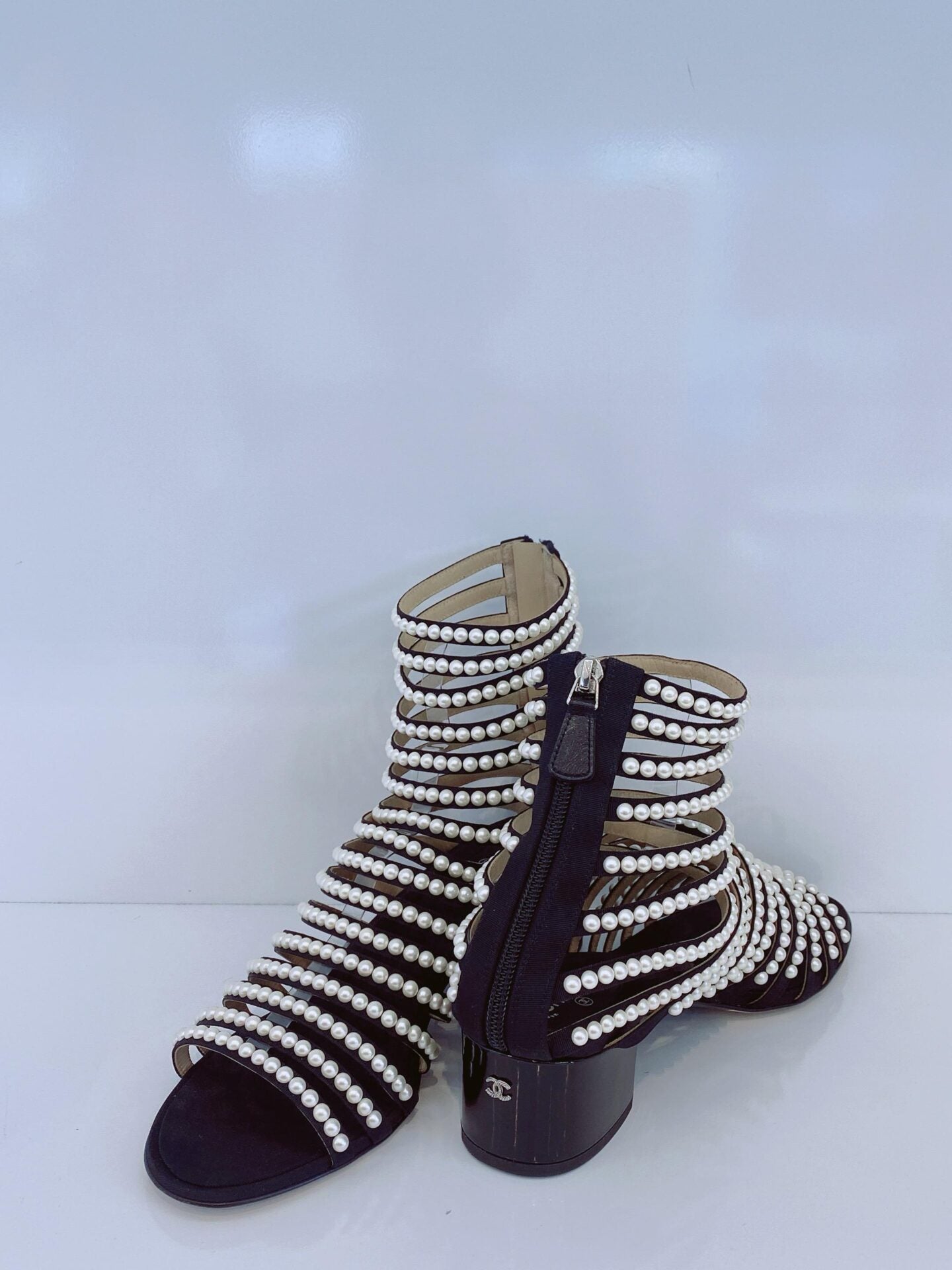 BLACK FAUX PEARL EMBELLISHED GLADIATOR SANDALS 40