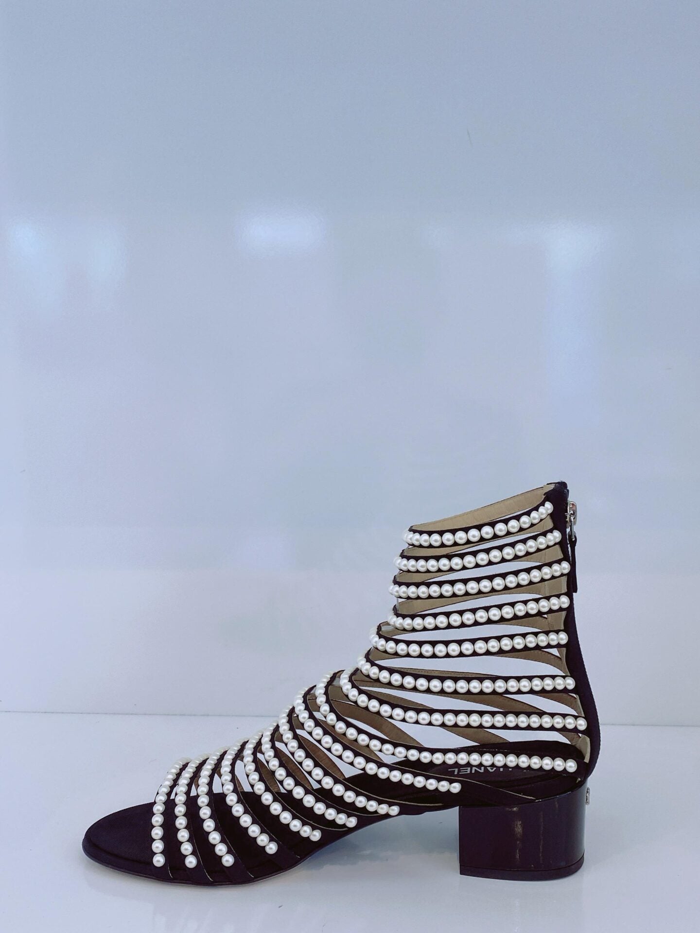 BLACK FAUX PEARL EMBELLISHED GLADIATOR SANDALS 40