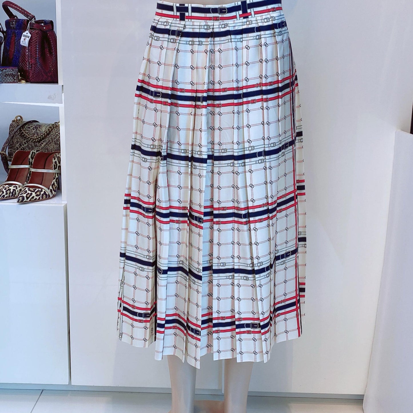 INTERLOCKING DOUBLE G CHAIN LONG SLEEVES SHIRT AND SKIRT SET