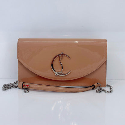 BEIGE PATENT LEATHER LOUBI 54 CHAIN CLUTCH