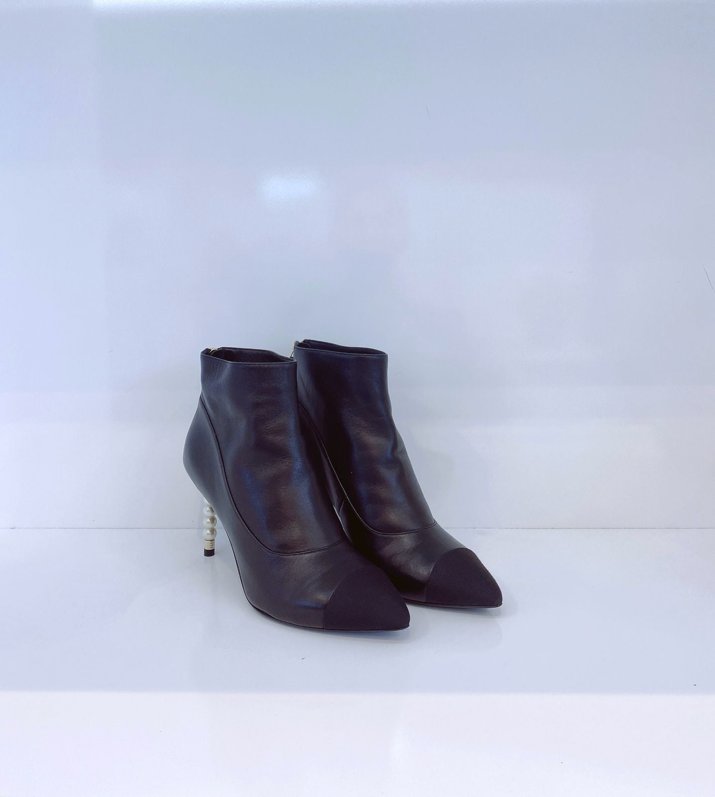 BLACK LEATHER  CC PEARL ANKLE BOOTS SIZE 38C