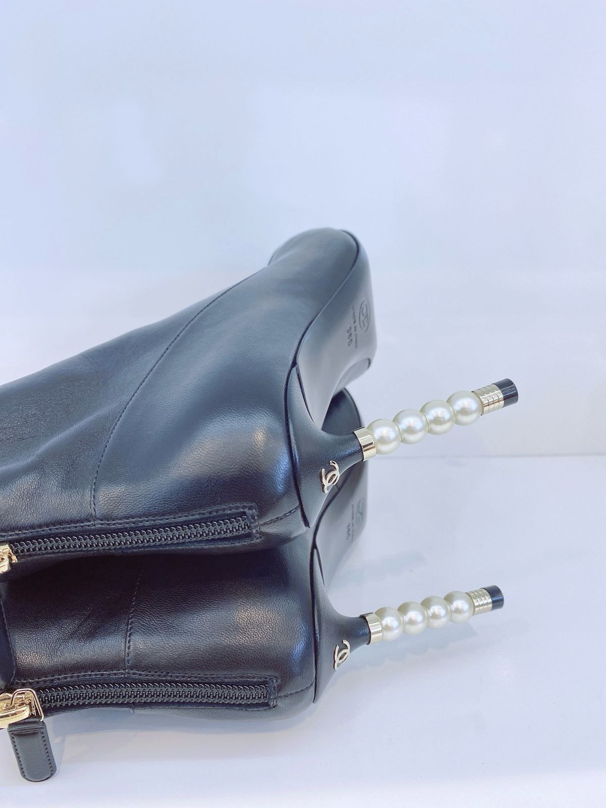 BLACK LEATHER  CC PEARL ANKLE BOOTS SIZE 38C