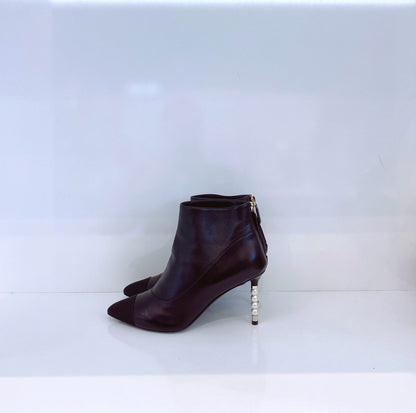 BLACK LEATHER  CC PEARL ANKLE BOOTS SIZE 38C