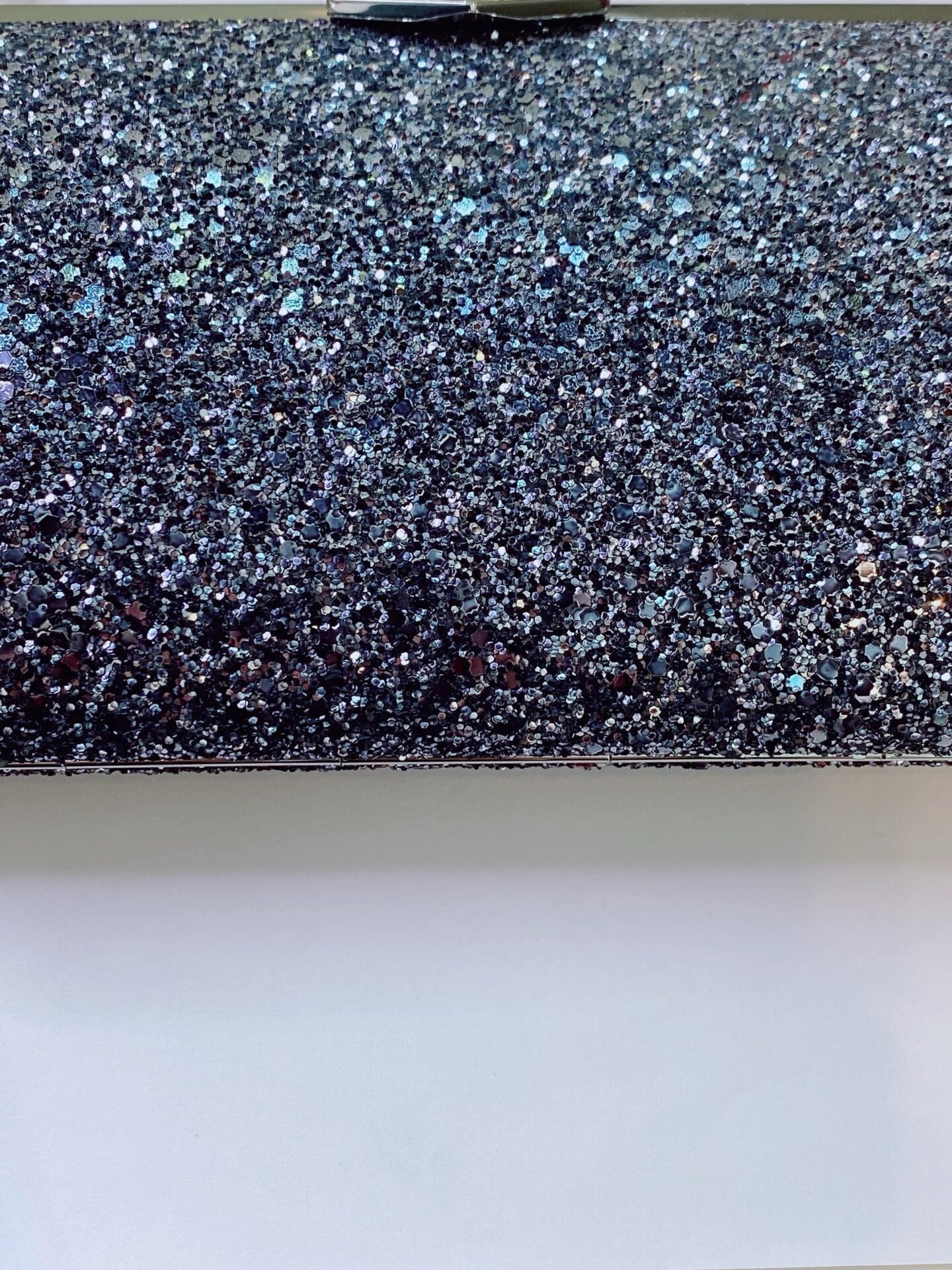 COARSE GLITTER ELLIPSE CHAIN CLUTCH