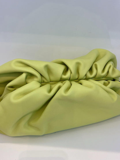 LIME GREEN THE POUCH CALFSKIN LEATHER CLUCTH