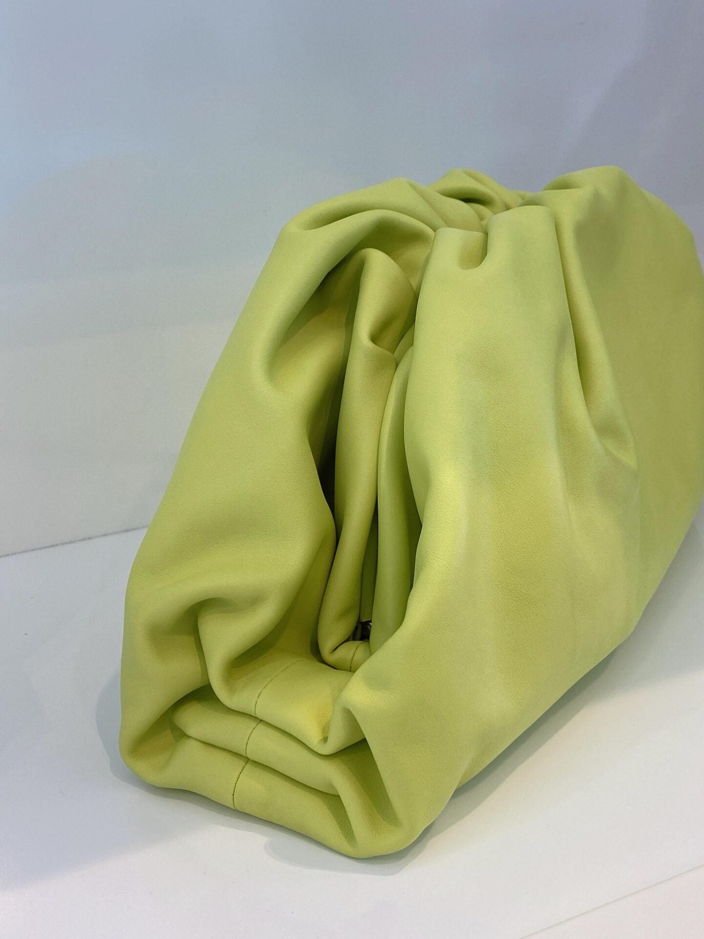 LIME GREEN THE POUCH CALFSKIN LEATHER CLUCTH