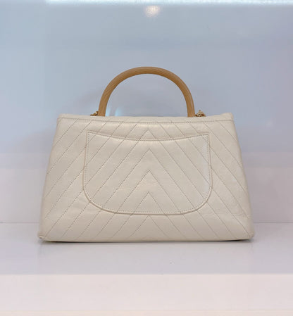LIZARD COCO TOP HANDLE BAG CHEVRON IN WHITE QUILTED LEATHER