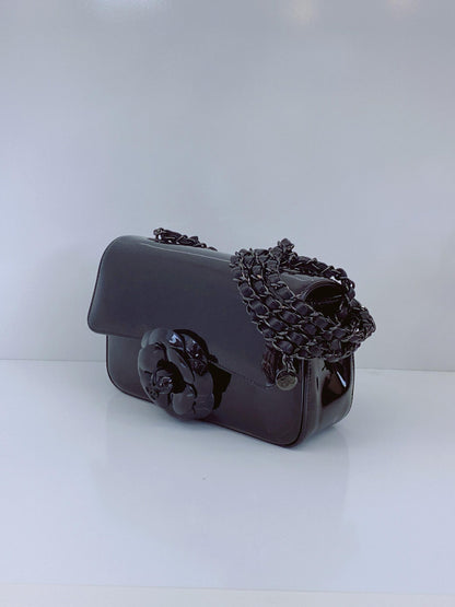 BLACK PATENT CALFSKIN SMALL CAMELLIA SINGLE FLAP BAG