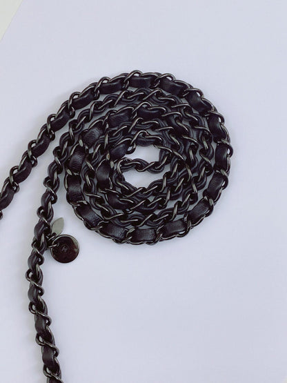 BLACK PATENT CALFSKIN SMALL CAMELLIA SINGLE FLAP BAG