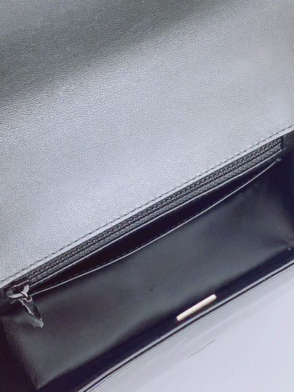 BLACK PATENT CALFSKIN SMALL CAMELLIA SINGLE FLAP BAG