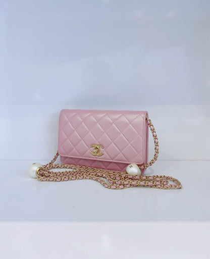 PINK IRIDESCENT LAMBSKIN LEATHER WITH PEARL IMMITATIONS WALLET ON CHAIN