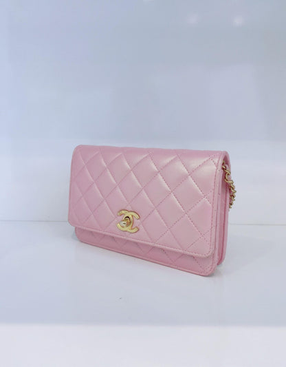 PINK IRIDESCENT LAMBSKIN LEATHER WITH PEARL IMMITATIONS WALLET ON CHAIN