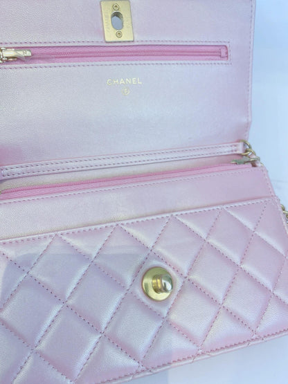 PINK IRIDESCENT LAMBSKIN LEATHER WITH PEARL IMMITATIONS WALLET ON CHAIN