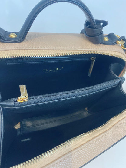 BEIGE BLACK CAVIAR QUILTED LEATHER MEDIUM CC FILIGREE VANITY CASE