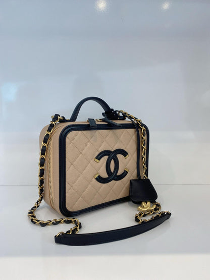 BEIGE BLACK CAVIAR QUILTED LEATHER MEDIUM CC FILIGREE VANITY CASE