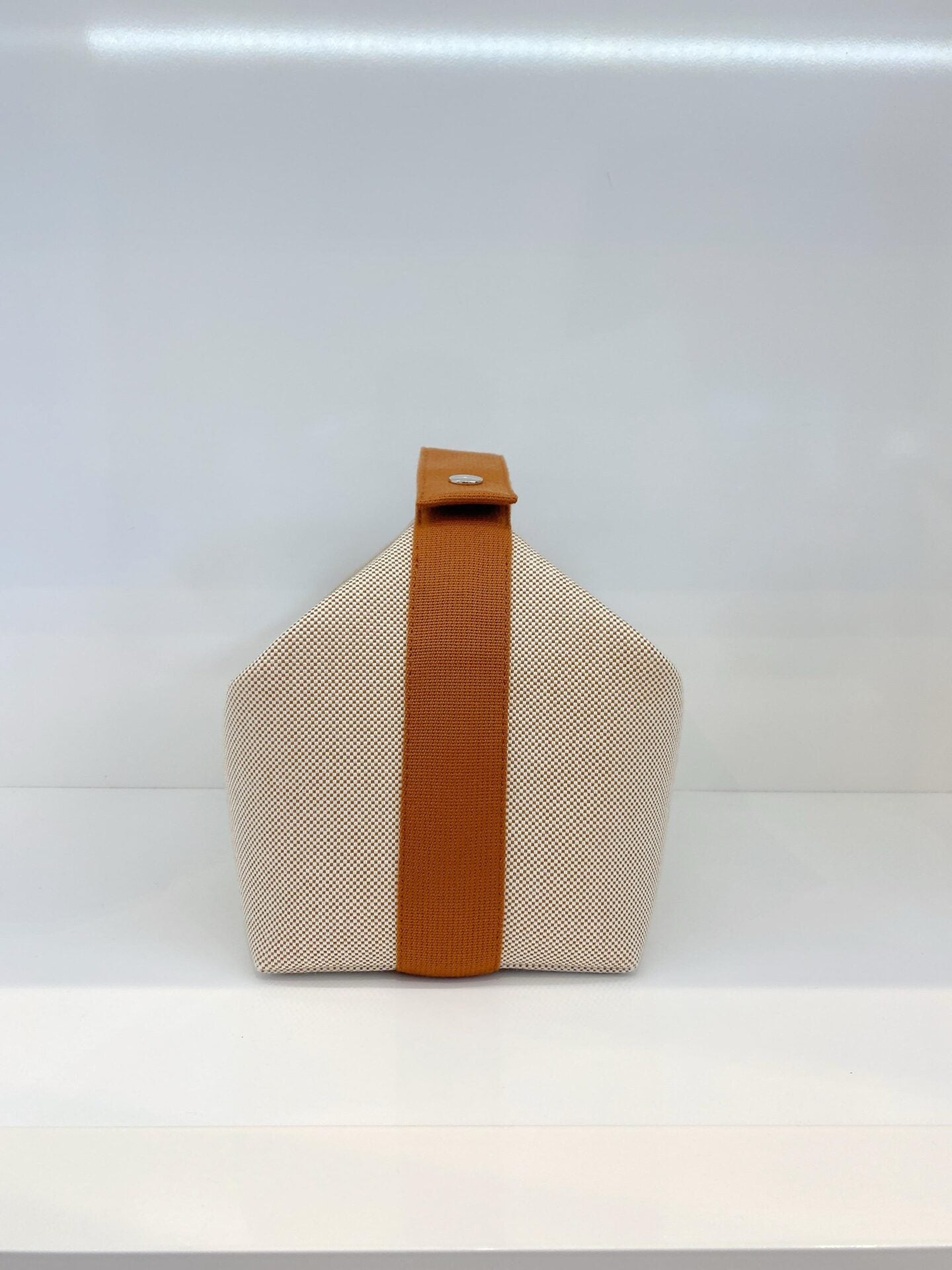 BISCUIT CANVAS LARGE BRIDE-A-BRAC CABRIOLE CASE