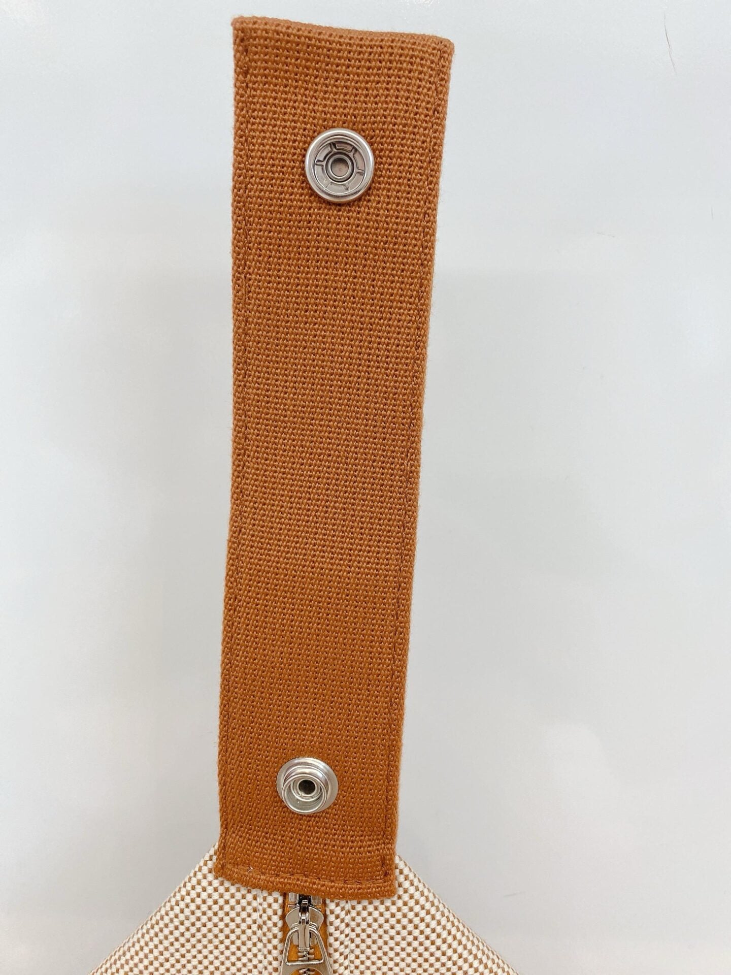 BISCUIT CANVAS LARGE BRIDE-A-BRAC CABRIOLE CASE