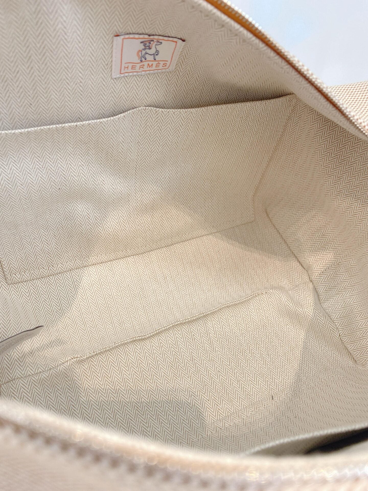 BISCUIT CANVAS LARGE BRIDE-A-BRAC CABRIOLE CASE