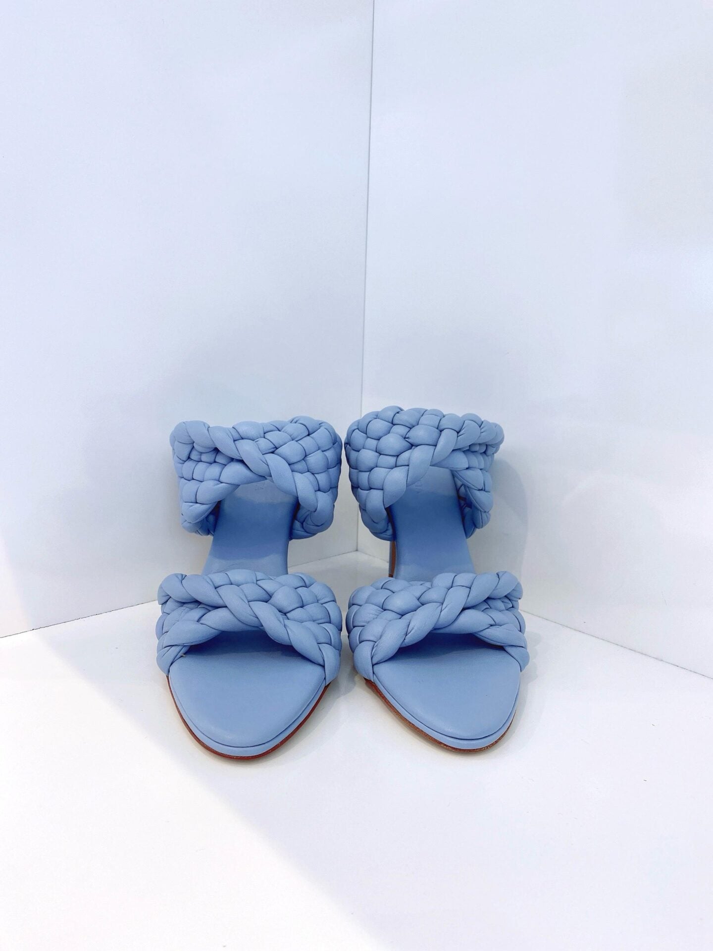 LIGHT BLUE LEATHER BV CURVE MULES  39