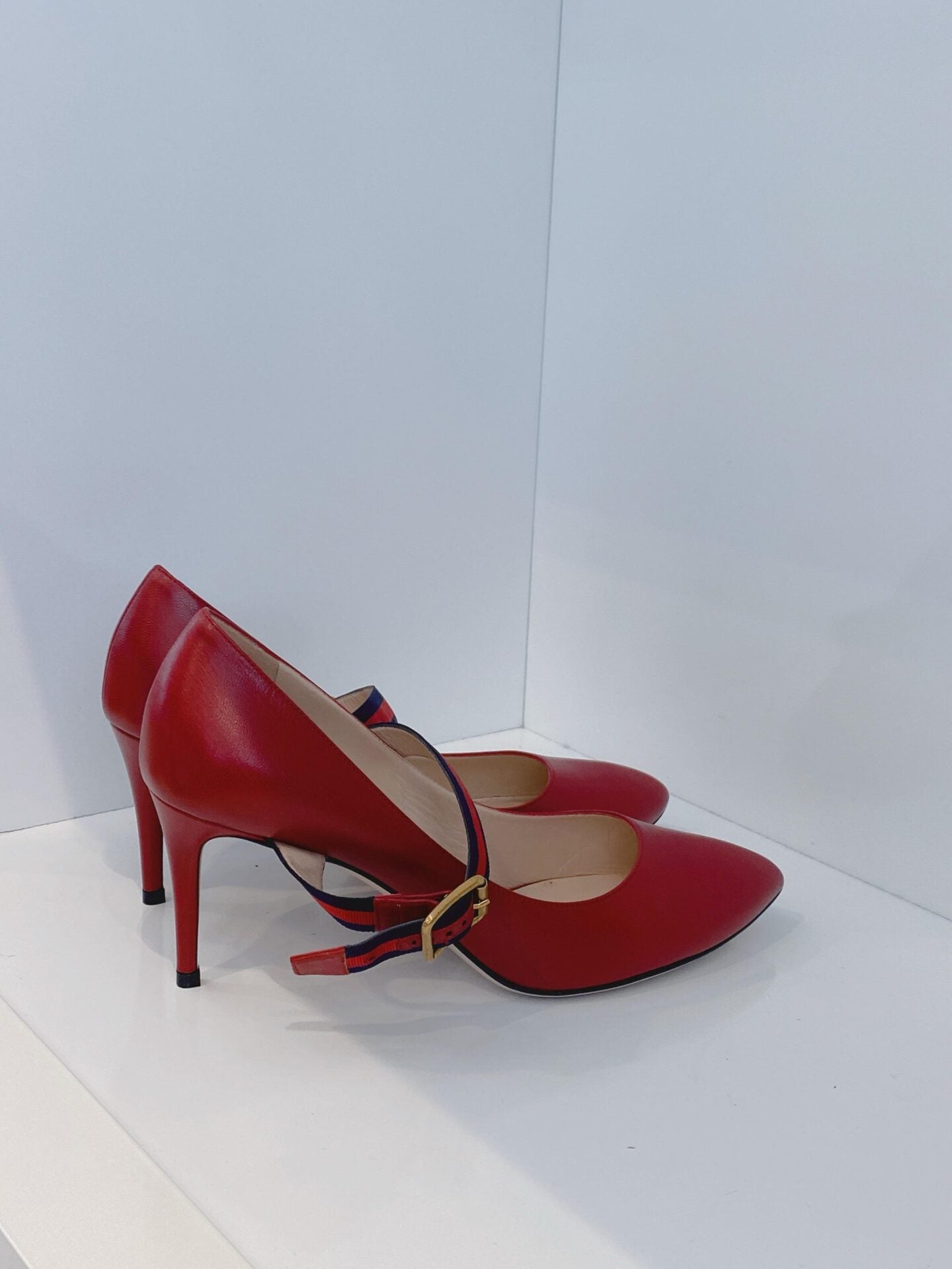 RED LEATHER SYLVIE VINTAGE WEB STRAP PUMPS 39.5