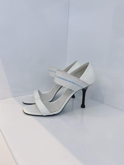 WHITE PATENT LEATHER ELASTIC STRAP OPEN TOE PUMPS 40
