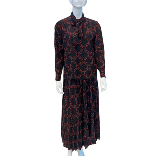 BLACK RED LOGO PRINT BLOUSE AND SKIRT SET 38