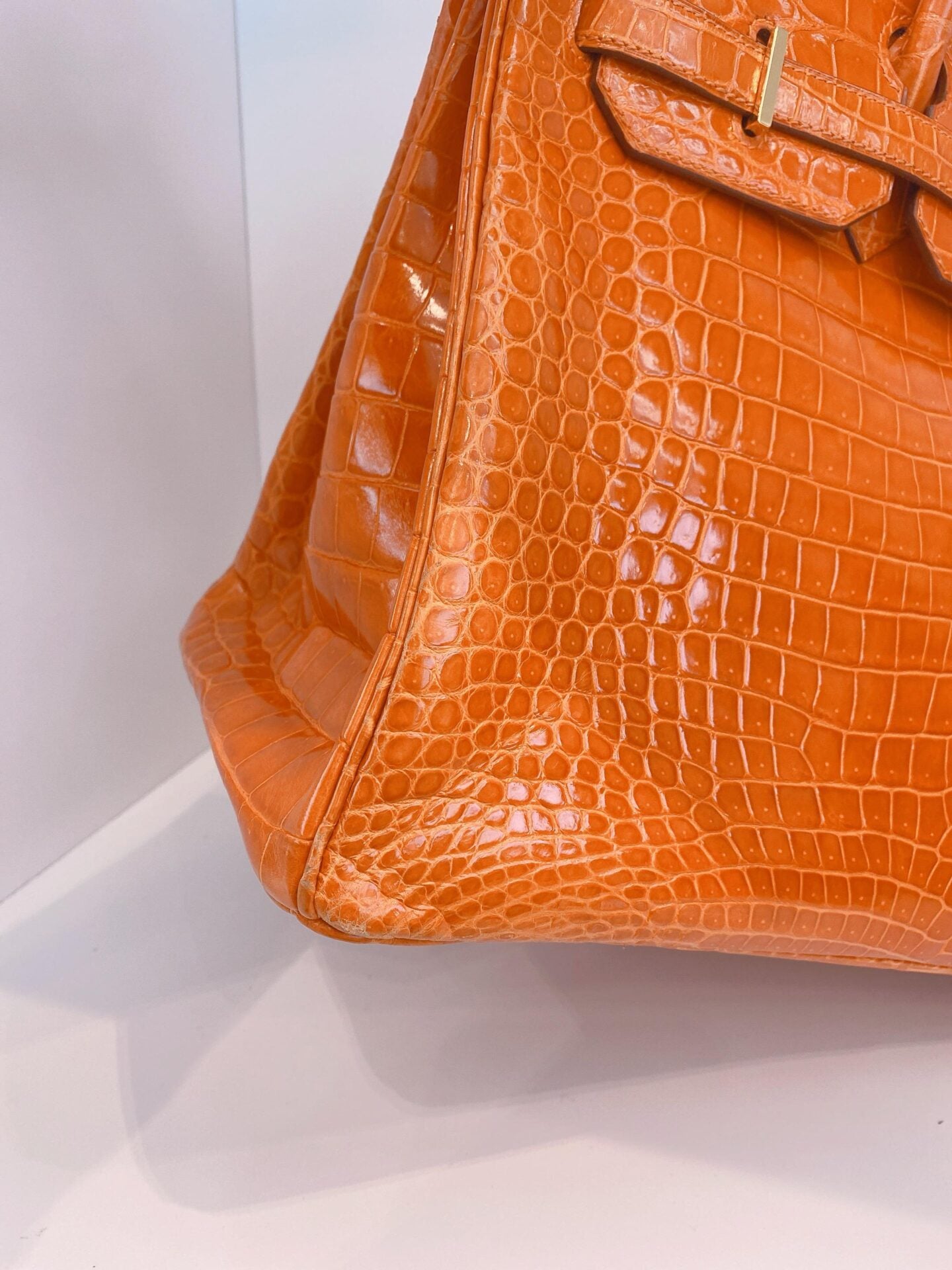 FEU ORANGE SHINY POROSUS CROCODILE BIRKIN 35 GOLD HARDWARE
