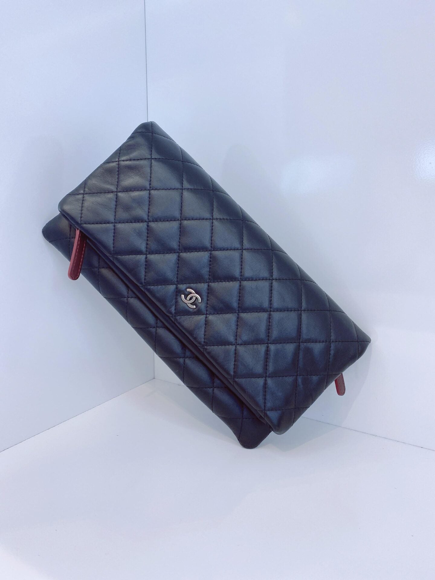 BLACK QUILTED LEATHER FOLD OVER CLUTCH