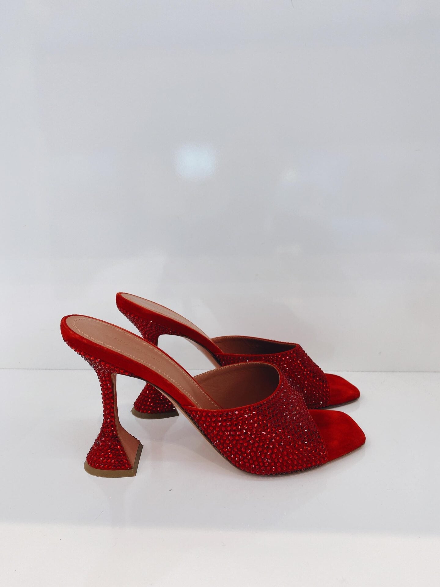 RED CRYSTAL EMBELLISED SUEDE LUPITA SANDALS 40.5