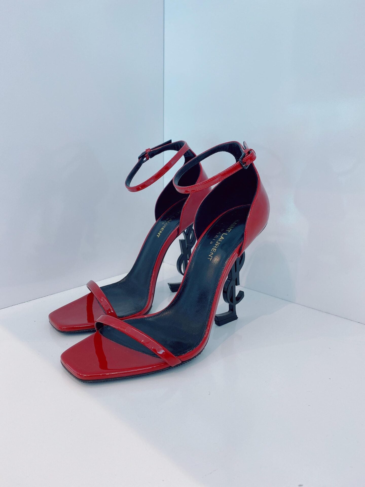 RED PATENT LEATHER AMBER ANKLE STRAP SANDALS 38. 5