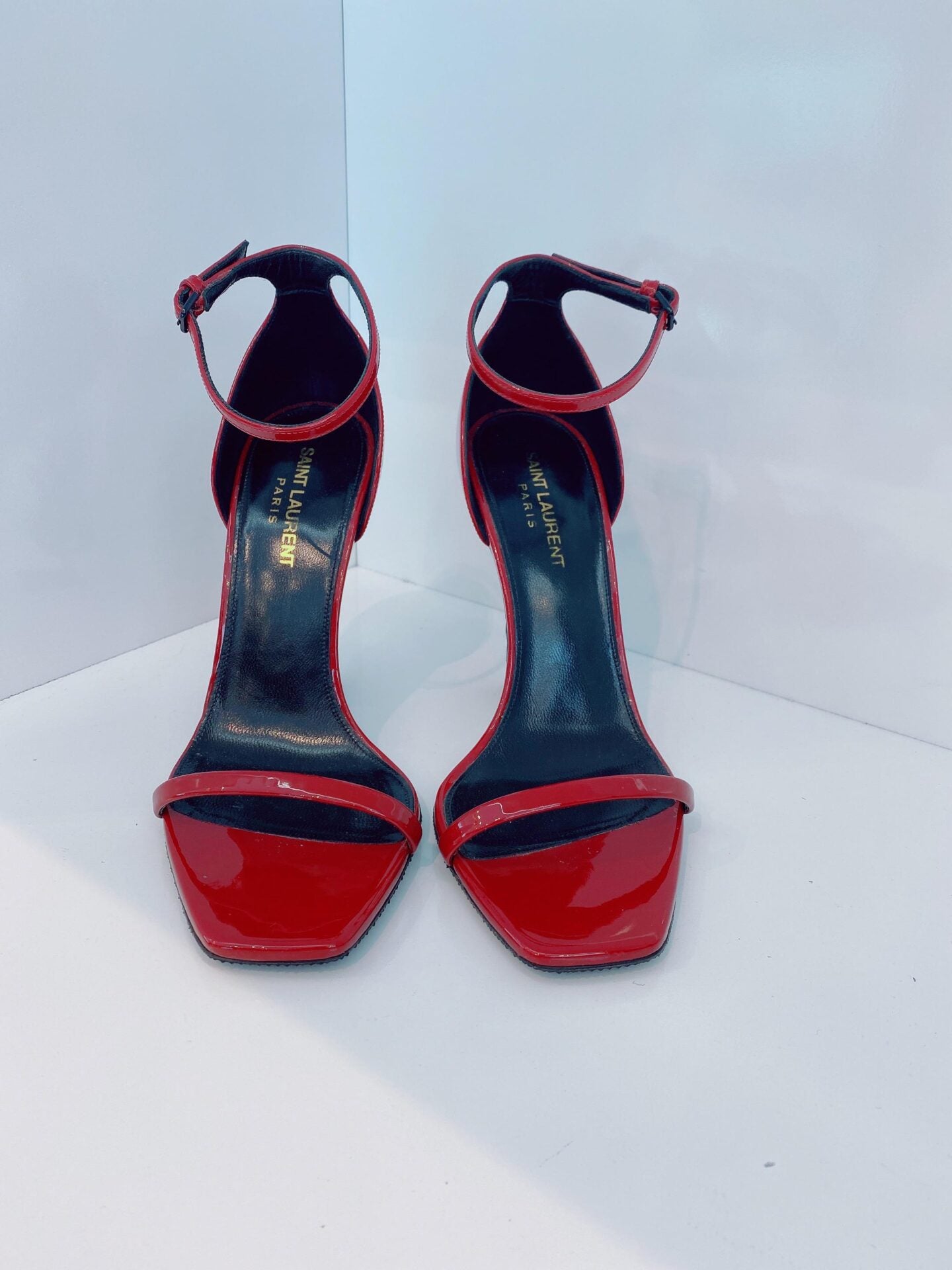 RED PATENT LEATHER AMBER ANKLE STRAP SANDALS 38. 5