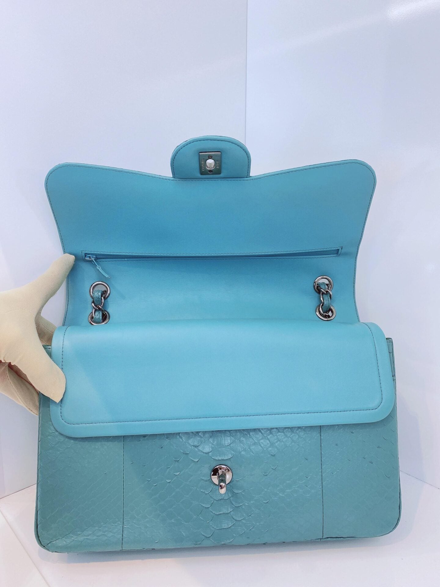 TURQUOISE PYTHON LEATHER JUMBO CLASSIC DOUBLE FLAP HANDBAG SILVER HARDWARE
