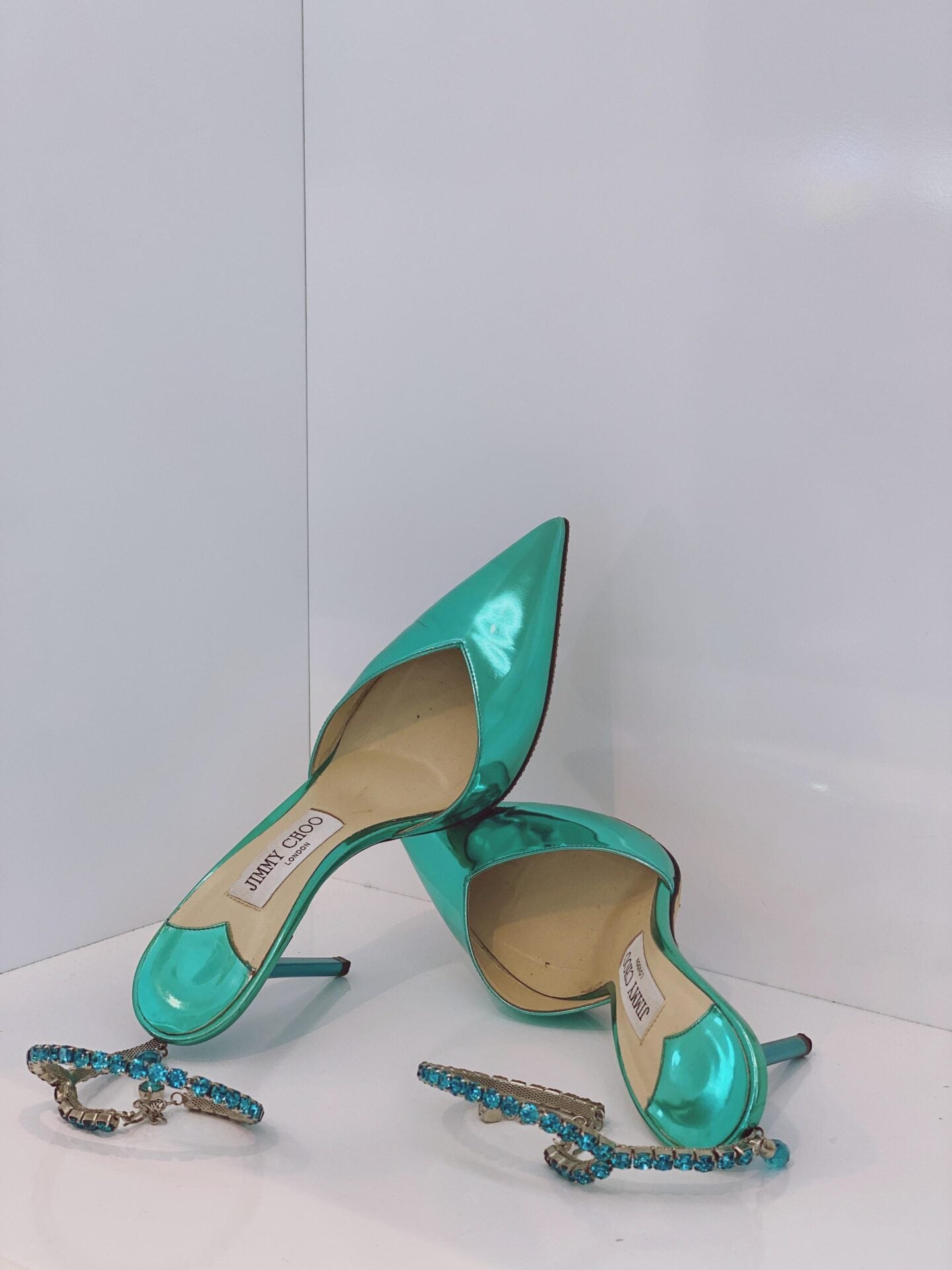 TURQUOISE PATENT LEATHER SAEDA CRYSTAL EMBELLISHED POINTED TOE PUMPS 39