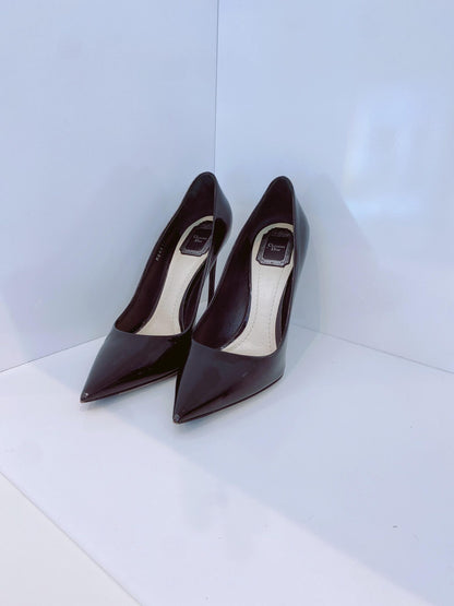 BLACK PATENT POINTED TOE PUMPS 41