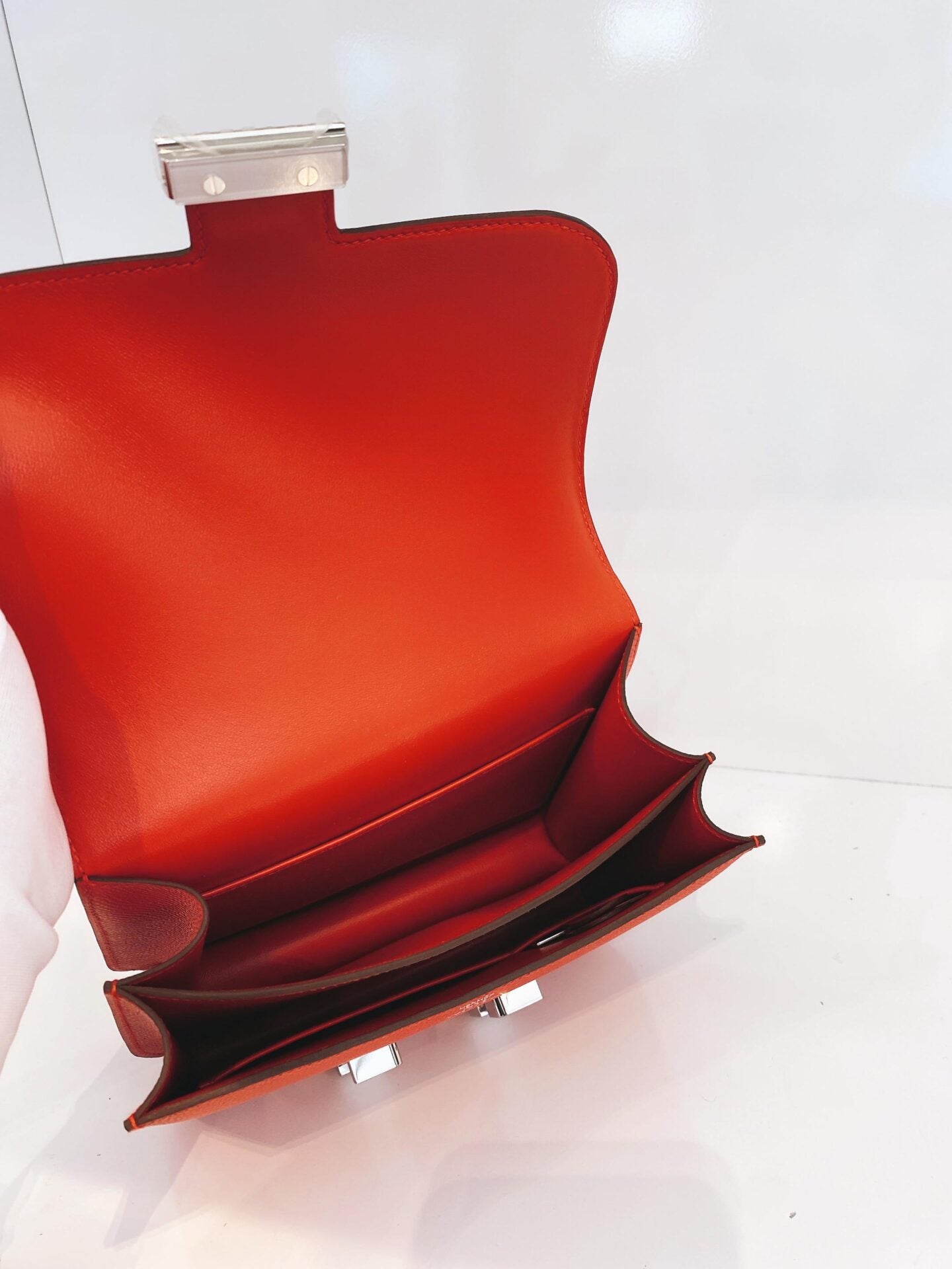 ROUGE RADIEUX CONSTANCE 18 EPSOM LEATHER PALLADIUM HARDWARE