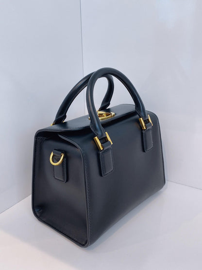 BLACK NEW LINE SHOULDER BAG