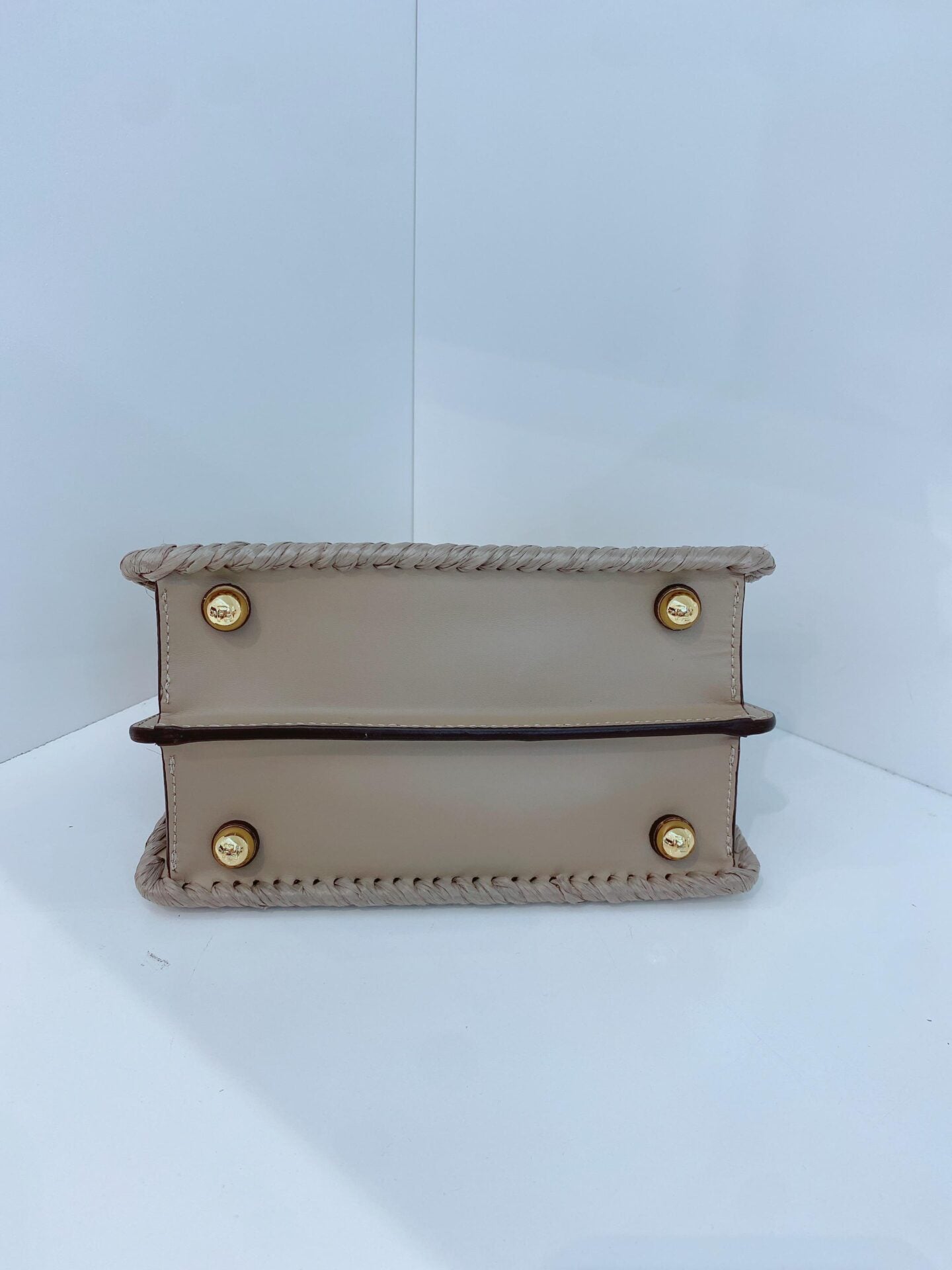 GRAY EMBROIDERED TORTORA CALF LEATHER ISEEU PETITE PEEKABOO