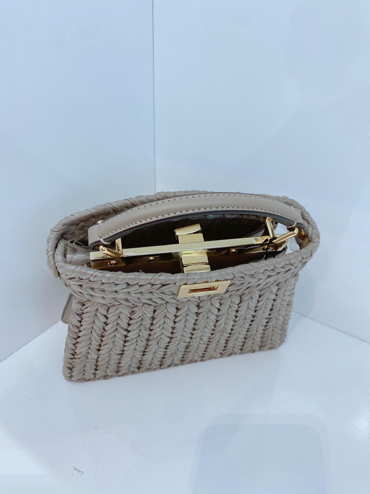 GRAY EMBROIDERED TORTORA CALF LEATHER ISEEU PETITE PEEKABOO