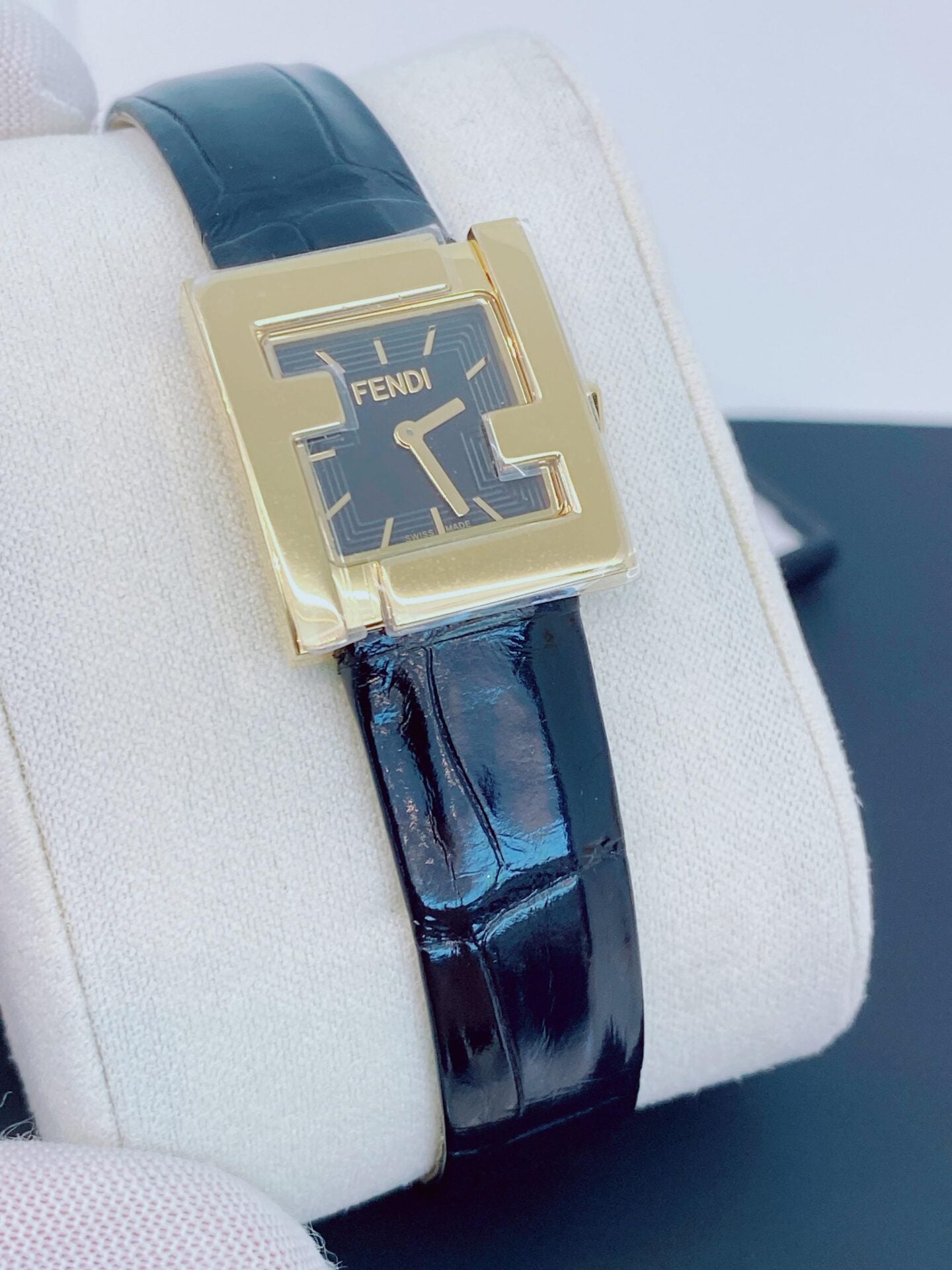 BLACK ALLIGATOR STRAP SQUARE FACE WATCH