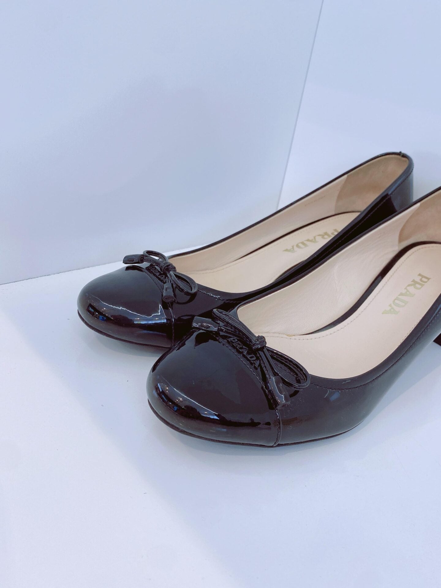 BLACK PATENT LEATHER CAP TOE BLOCK HEELP PUMPS 37.5