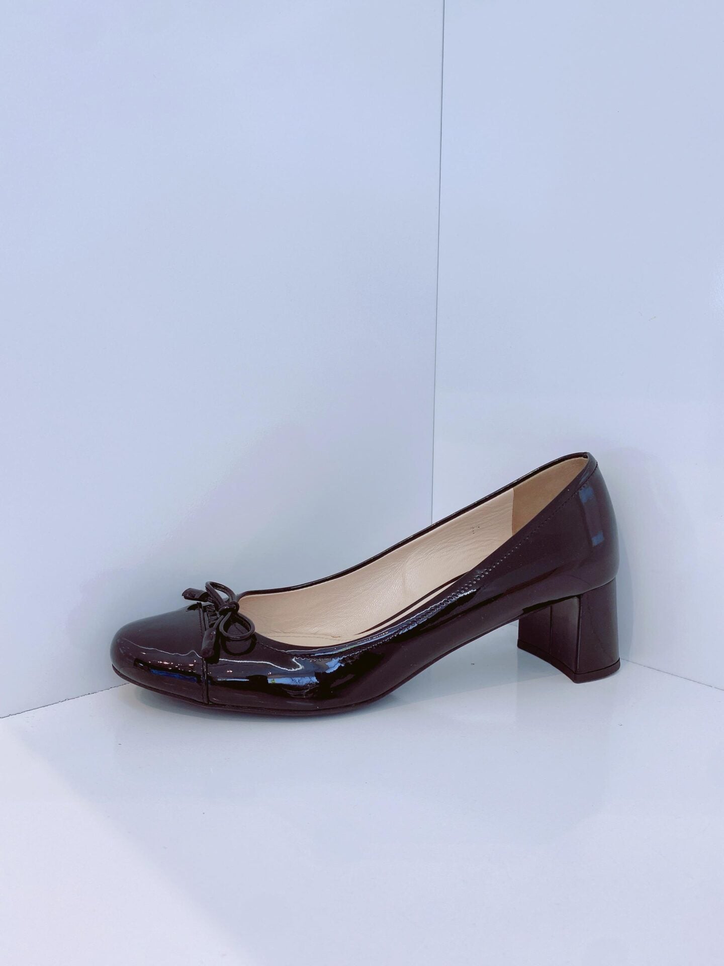 BLACK PATENT LEATHER CAP TOE BLOCK HEELP PUMPS 37.5