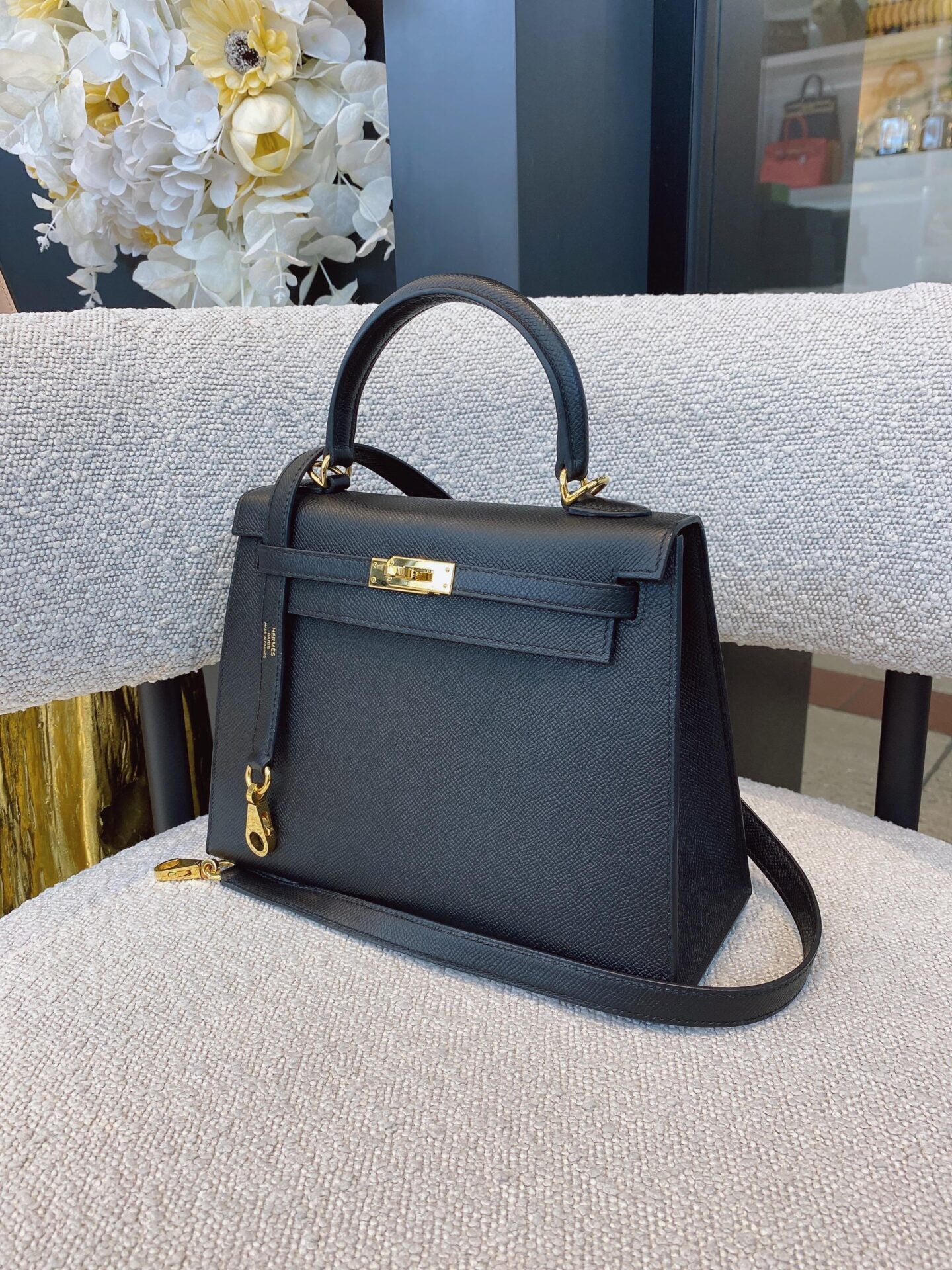 BLACK KELLY 25 EPSOM LEATHER GOLD HARDWARE