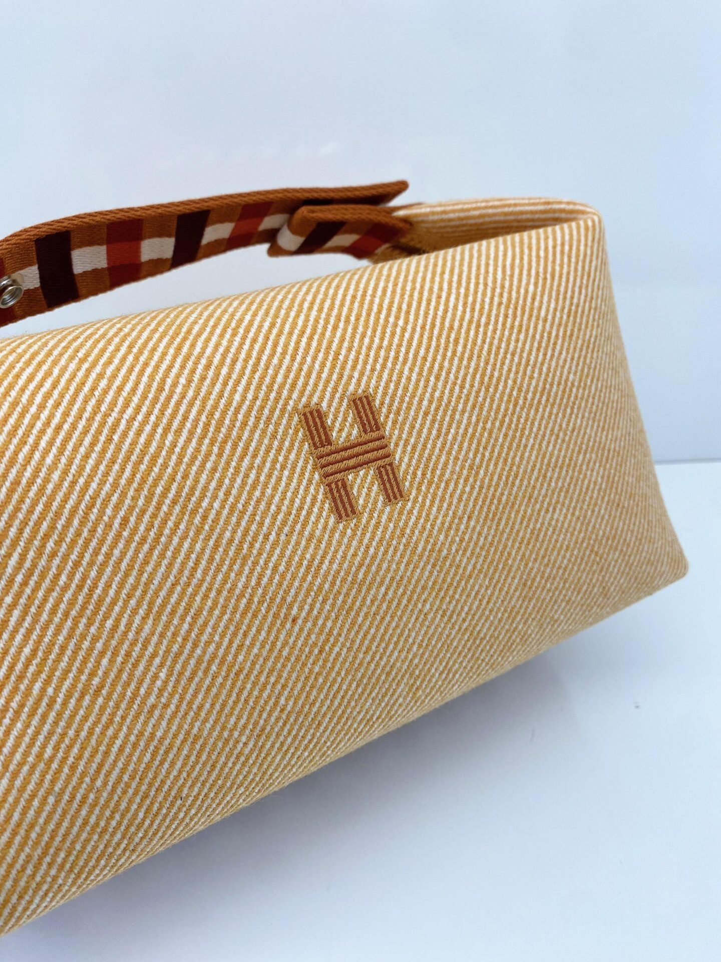 BICOLOR WOOL TWILL BRIDE-A-BRAC AU CARRE CASE, LARGE MODEL