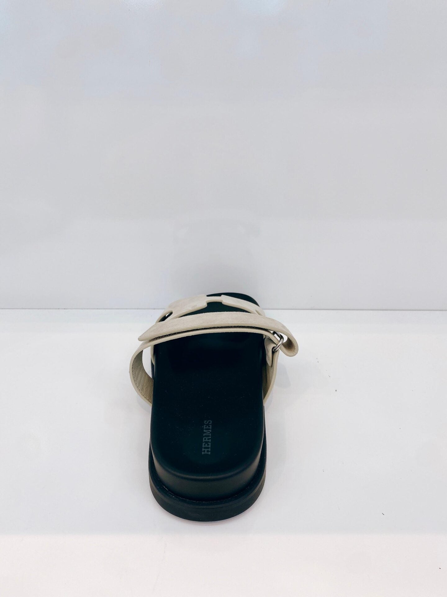 BEIGE ESQUISSE SUEDE AND CALFSKIN LEATHER CHYPRE SANDALS 43