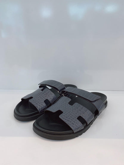 GREY CROCODILE LEATHER CHYPRE SANDALS 43.5