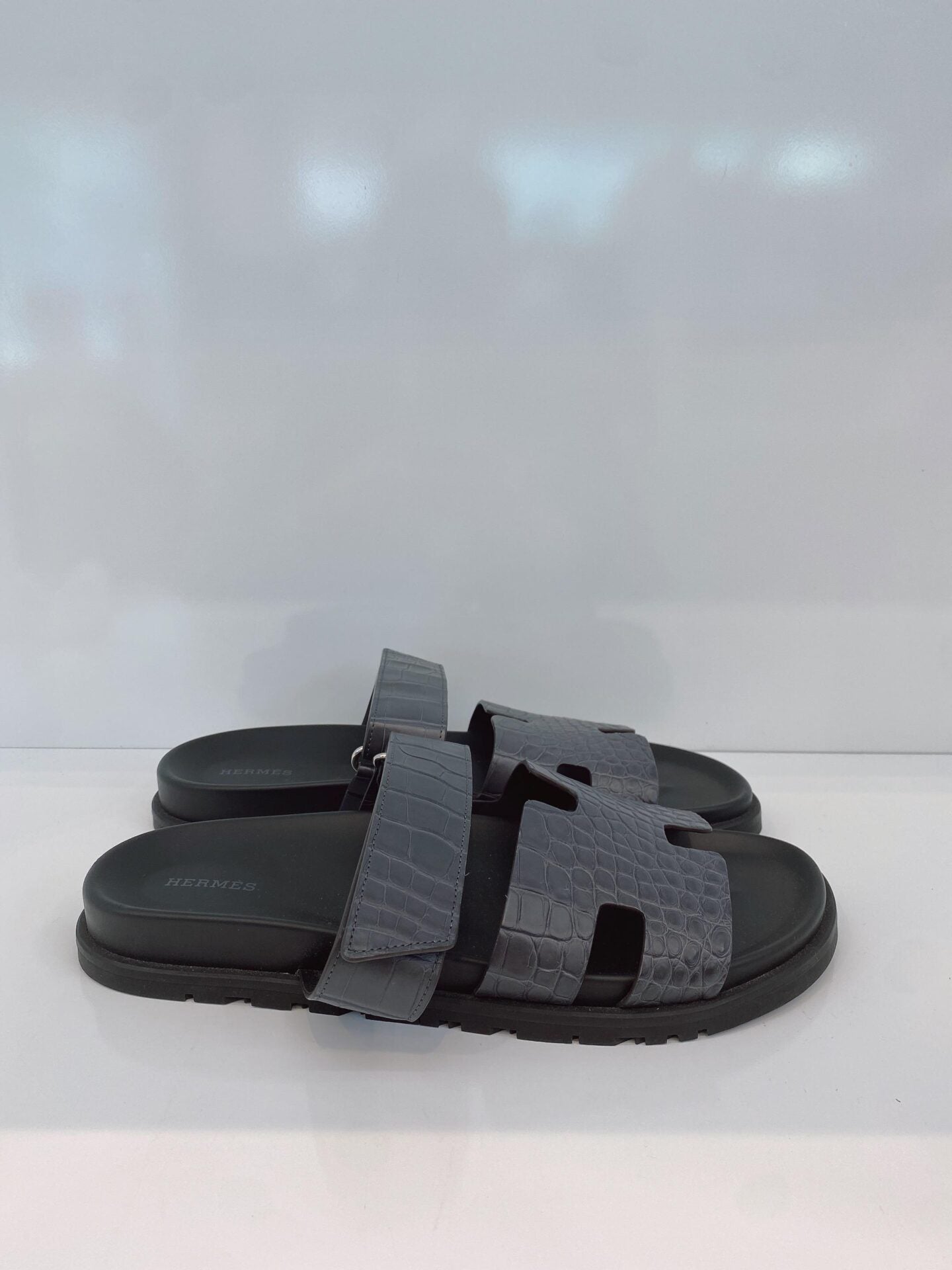 GREY CROCODILE LEATHER CHYPRE SANDALS 43.5