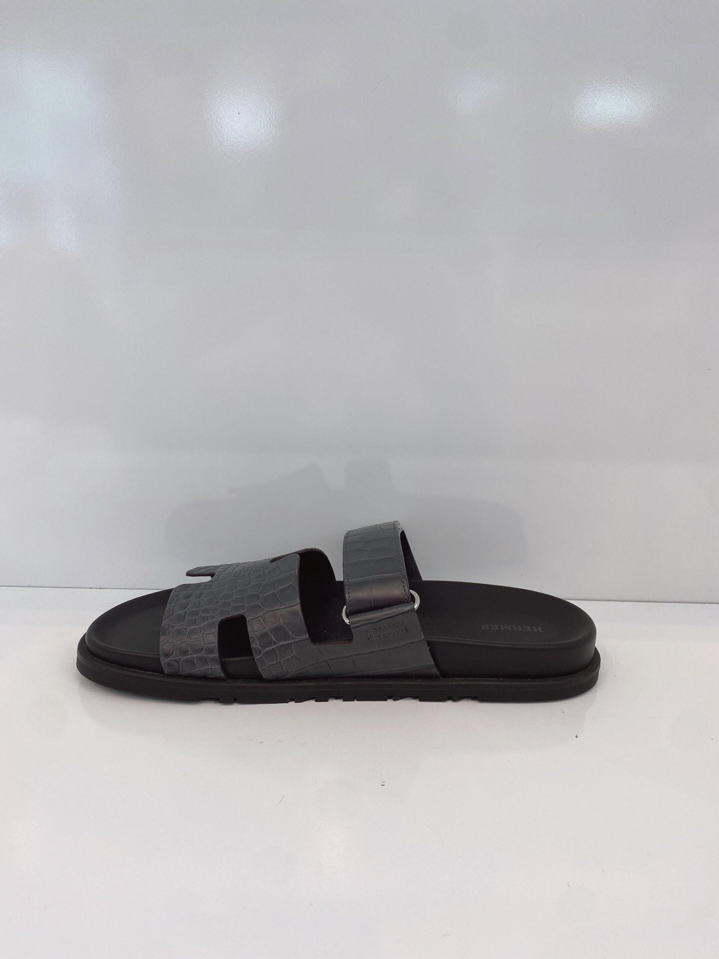 GREY CROCODILE LEATHER CHYPRE SANDALS 43.5