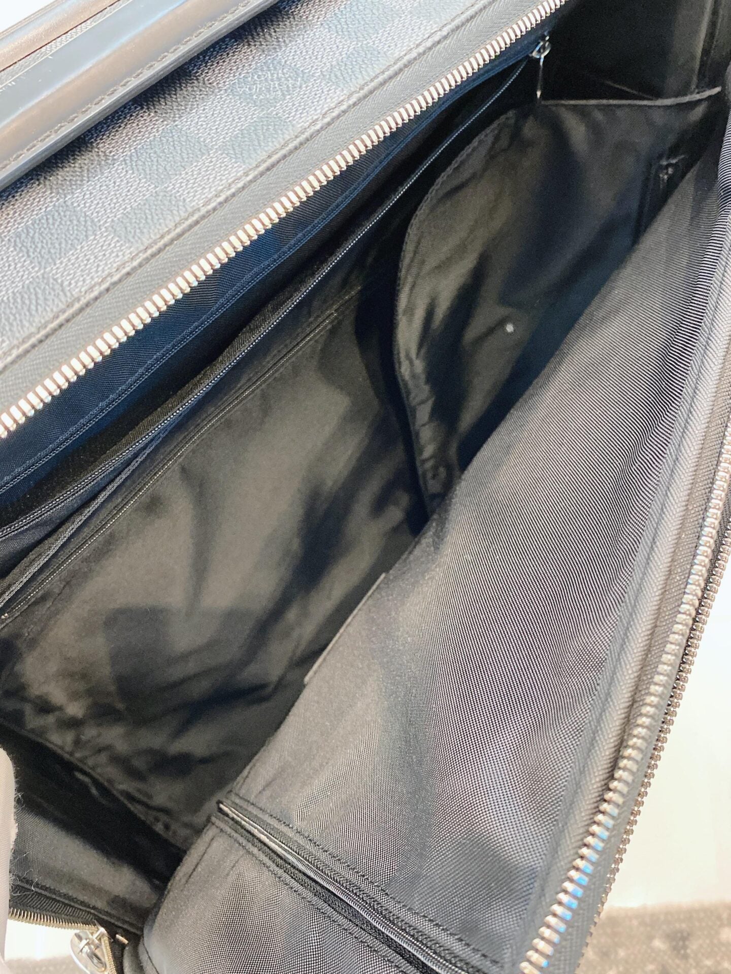 DAMIER GRAPHITE CANVAS BUSINESS PEGASE LEGERE 55 LUGGAGE