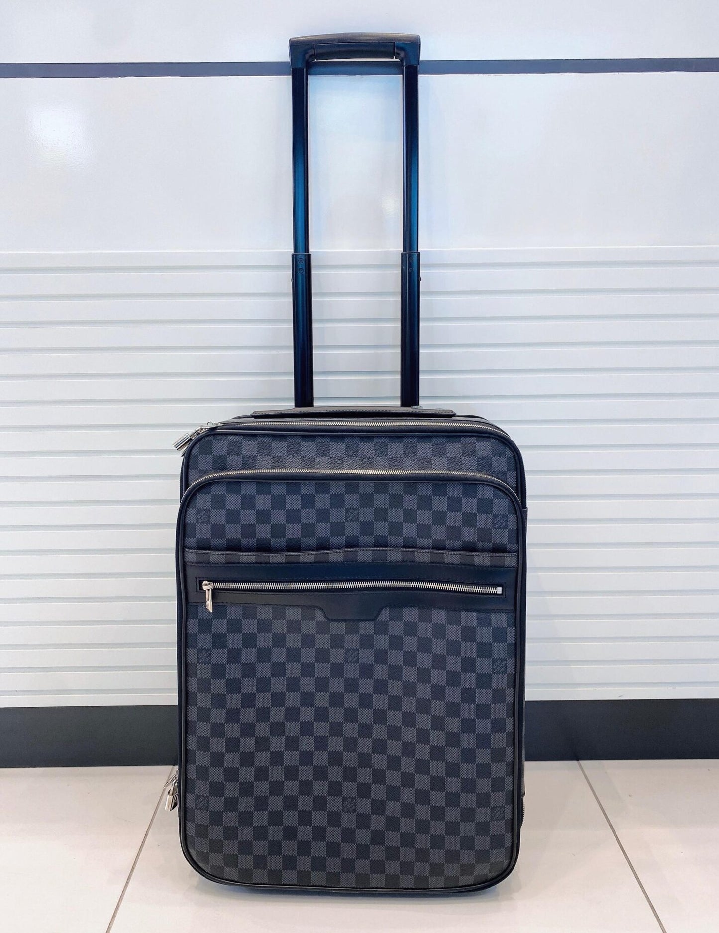 DAMIER GRAPHITE CANVAS BUSINESS PEGASE LEGERE 55 LUGGAGE