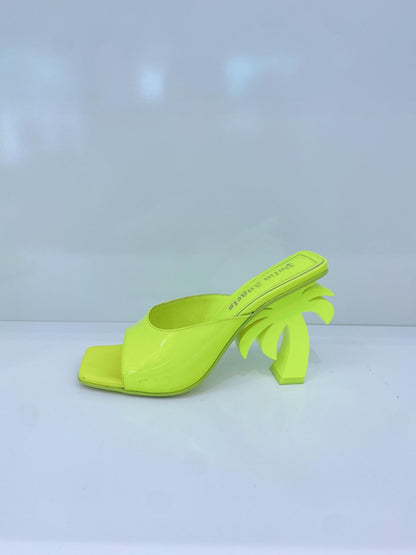 GREEN PALM DETAILED HEELED SANDALS 37